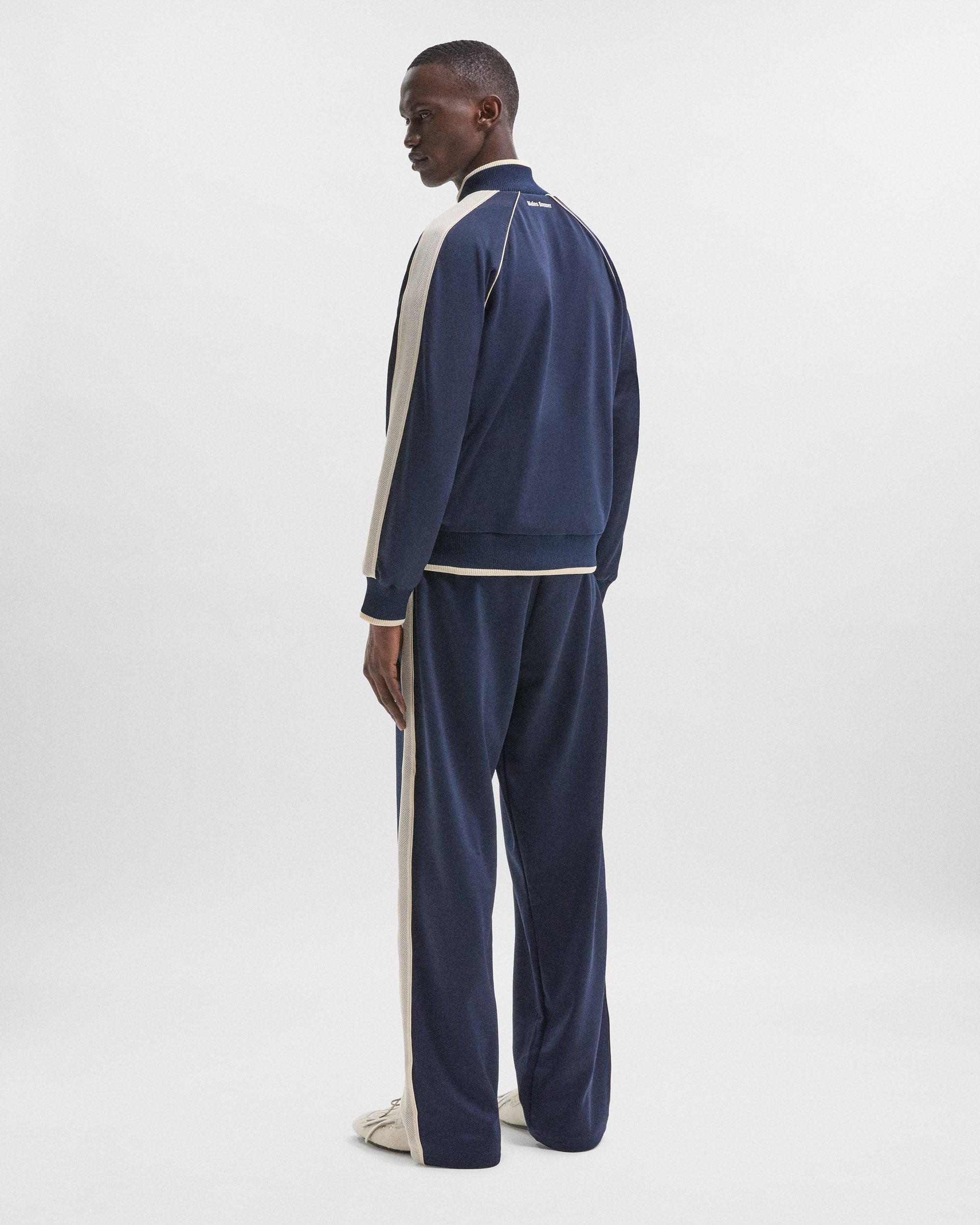 Motion Track Top